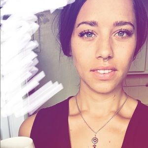 Meet your Posher, Rae